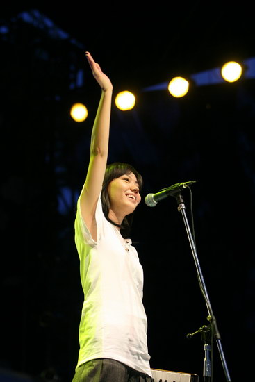 曹方15号亮相音乐节 新碟找"好玩儿的人"合作