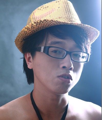 李默然不弃音乐路对你我已死了心大热