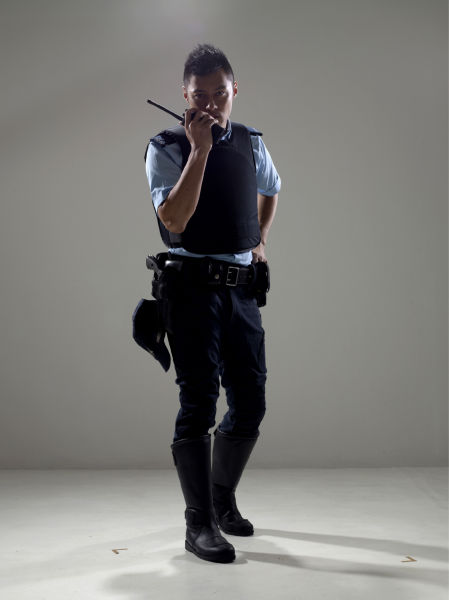 余文乐《沉迷》mv 演绎车手狂飙漂移