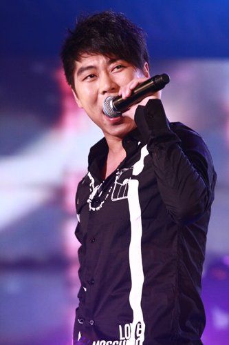 李龙亲爱的别再让我流泪反响热烈