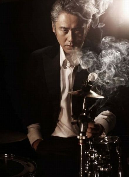 高维那《我让你飞》吴秀波创作受肯定