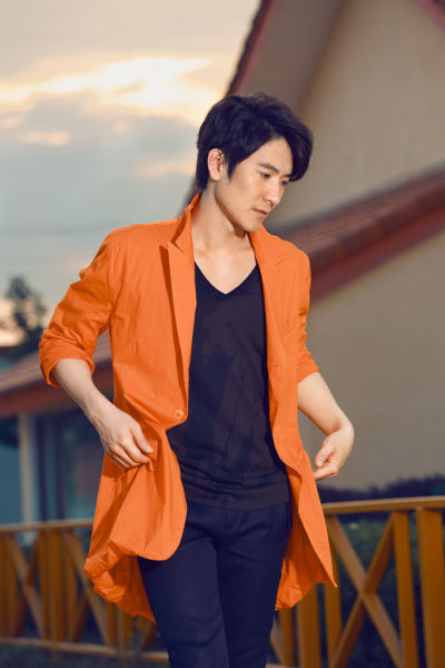 马海生携黄堃献唱《钱三强》主题曲