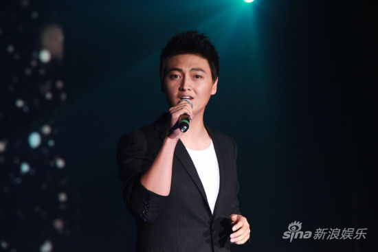 多亮演唱《最后放手》莫凡吉他弹唱歌手张欣奕莫艳琳演唱《爱一点》