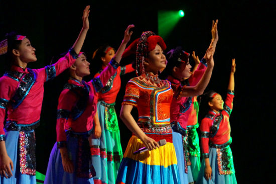 阿鲁阿卓献唱十二月恋歌展彝族特色