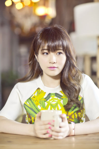 香香纪念单曲《白鹭》首播 十年华丽转身