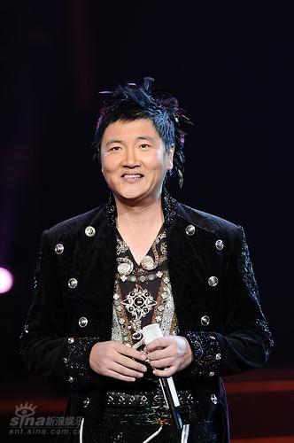 组图:孙楠彩排翻唱那英经典 嘻哈美声曲风多变孙楠加拿大演唱会票房