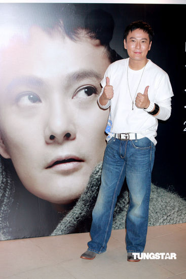 张信哲红馆开唱祝福刘德华结婚组图