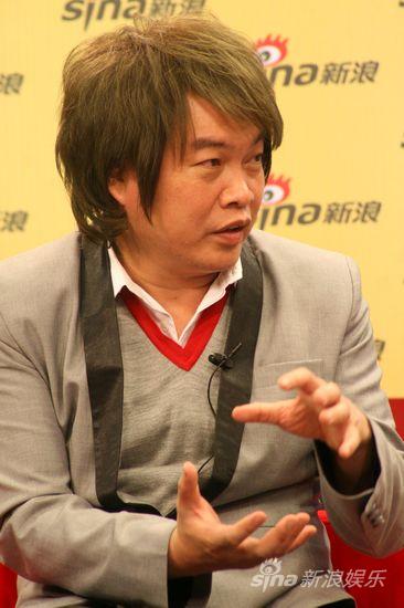 习惯动作新浪娱乐讯 2010年3月21日,有着"台湾综艺怪咖"之称的康康