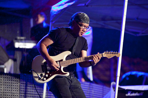 崔健激情演出 崔健吉他手艾迪