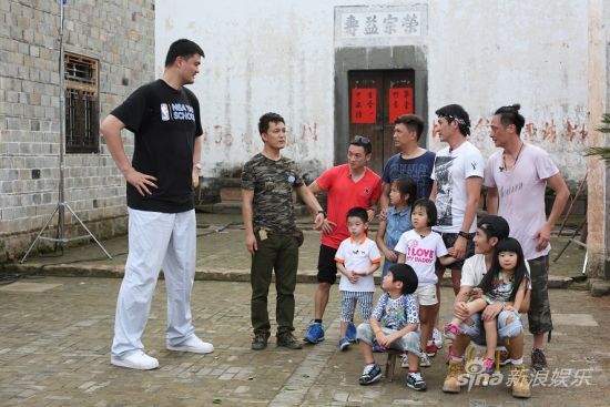 小巨人驾到村长日记我和姚明的故事