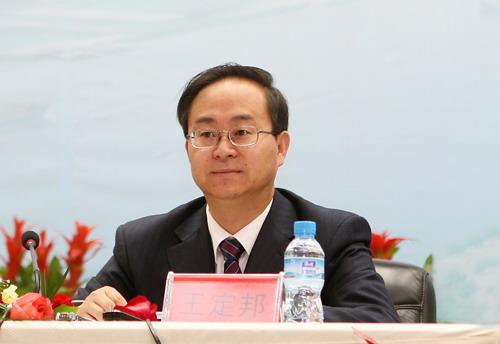 青海省参与上海世博会筹备工作领导小组秘书长王定邦主持新闻发布会