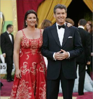 被赞"最帅007"的皮尔斯·布鲁斯南和他的妻子ceely.