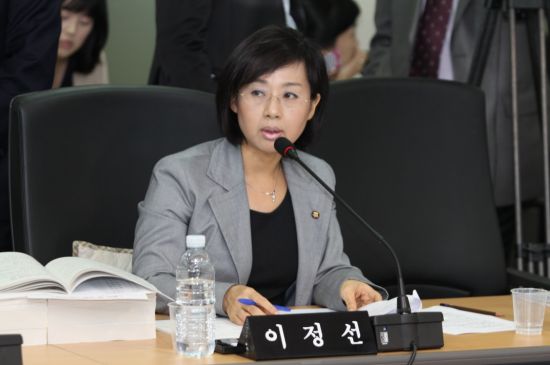 韩国国家党 李正仙议员