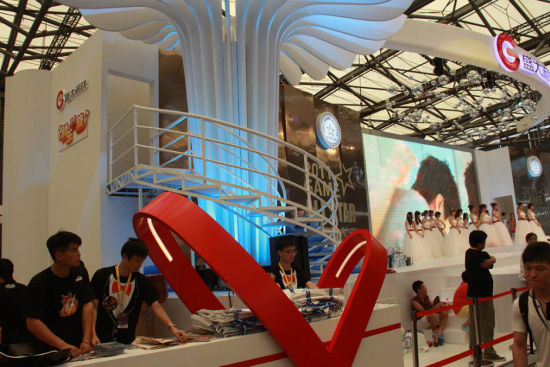 chinajoy2011盛大遊戲展臺豐富多彩