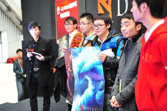 国内外一线电竞明星纷纷亮相dota2展台