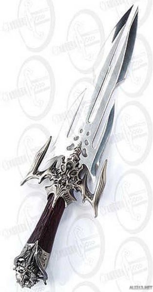 自带诅咒功能?盘点传说中最诡异的十大刀剑 邪恶至极