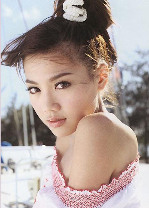 《龙》美女代言:周秀娜(1)