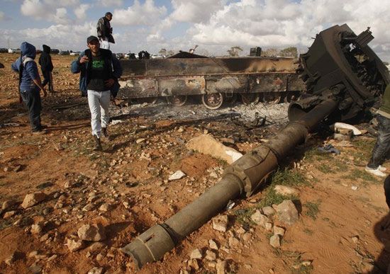 美国媒体称多国部队空袭可能无法打垮卡扎菲