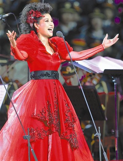 如梦如歌唱响北京梦鸽红色经典歌曲演唱会侧记陈大鹏