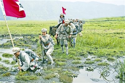 电影走过雪山草地近日杀青