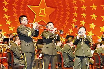 草原军乐风激荡人心