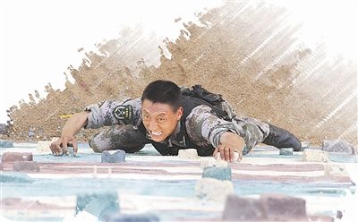 "张金涛还没走出训练场,新兵班长阿西又追了上来.