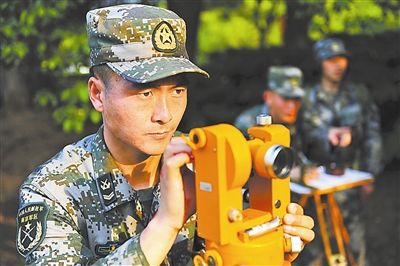 战士就要时刻准备上战场_新浪军事