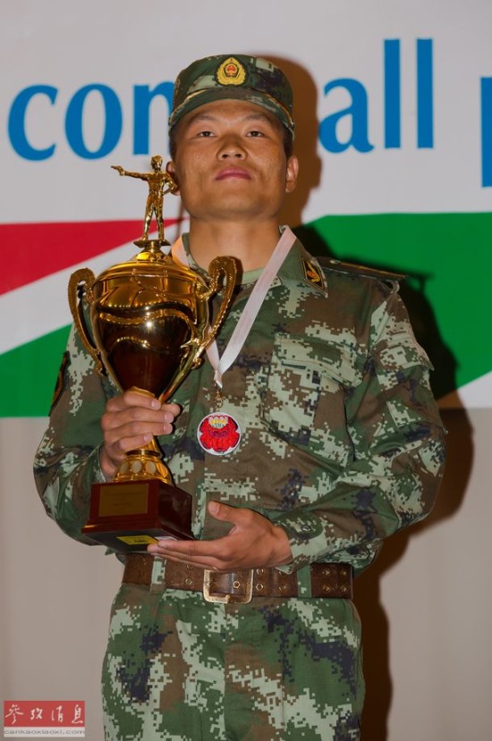 英媒:世界最致命狙击手在阿富汗单日狙杀90人_新浪军事