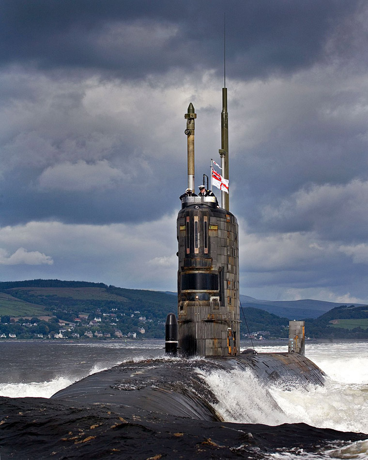 英国皇家海军不懈号核潜艇清晰大图欣赏