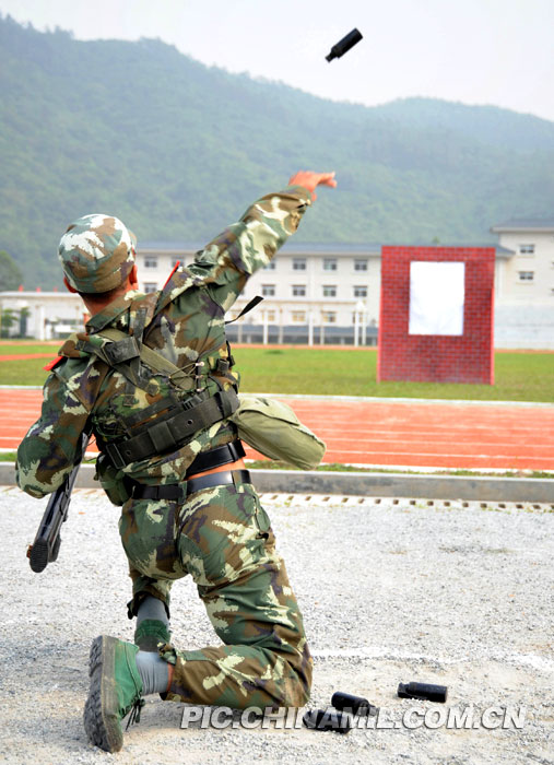 來自全省各地市武警支隊150餘名精兵強將齊聚廣州一