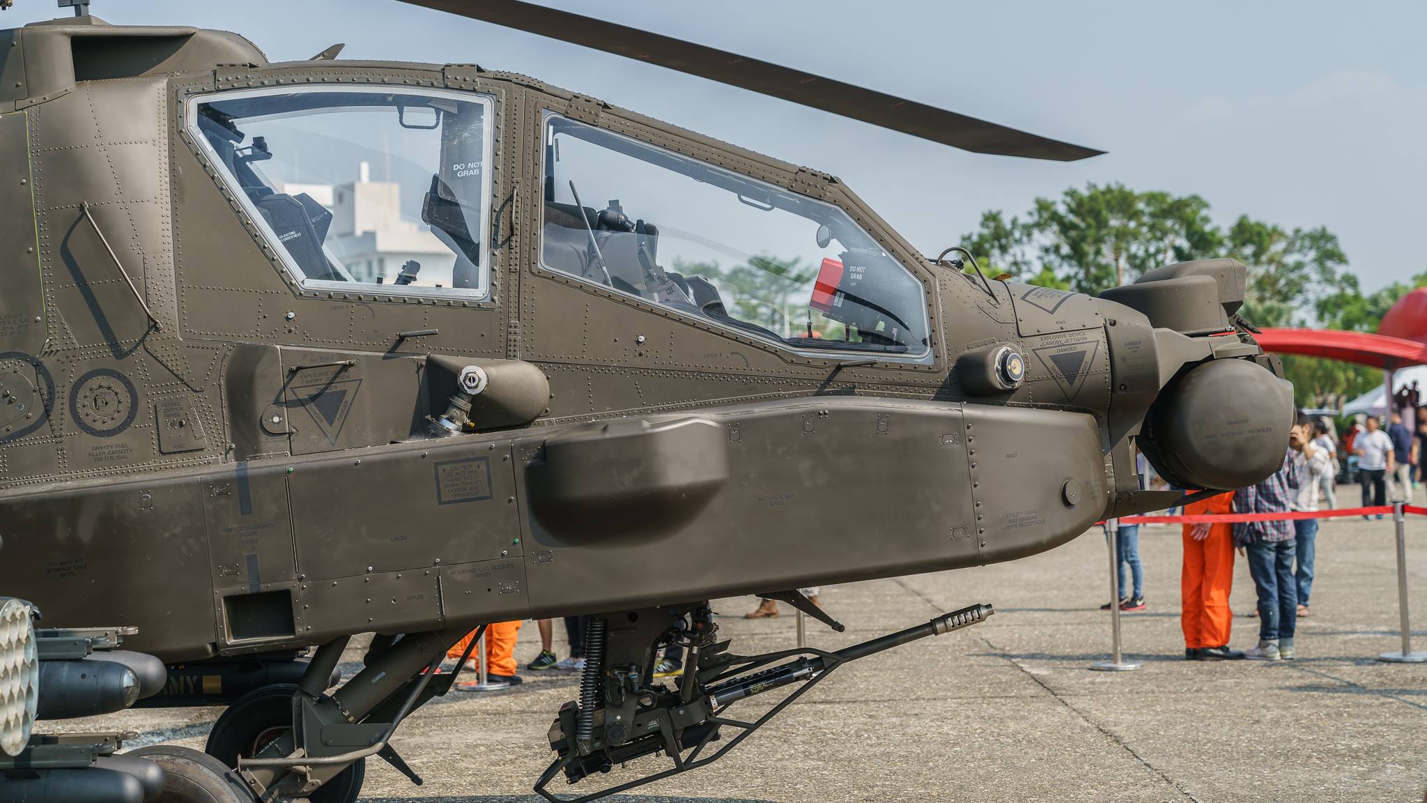 台阿帕奇和武直10对比