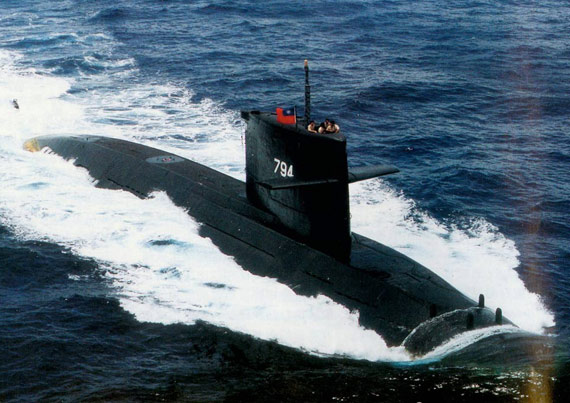 海龙号潜艇图片