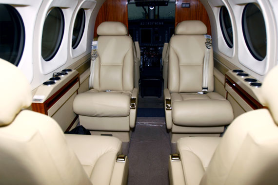 首架空中国王c90gti高教机进入中国市场