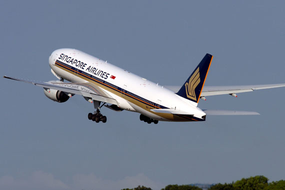 新航b777-200客机