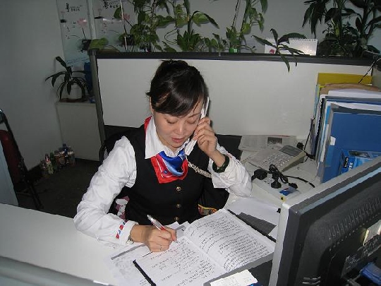 航空航天新闻 > 正文     图:于勤在工作.