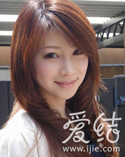 43岁日本家庭主妇晒美颜私照熟龄美魔女爆红网络