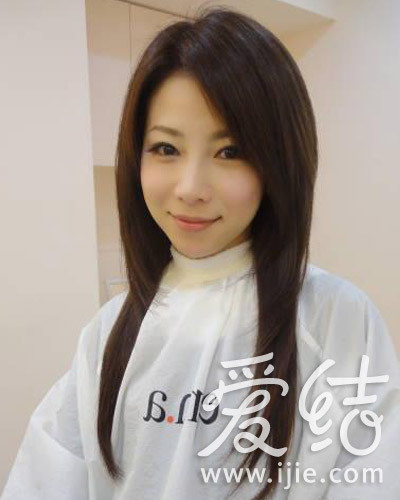 43岁日本家庭主妇晒美颜私照熟龄美魔女爆红网络