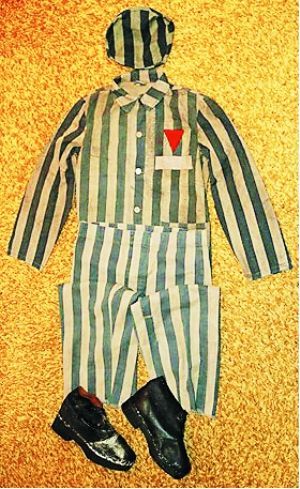 集中营囚服 售价2万元 一套奧斯威辛集中营囚服售价高达2000英镑