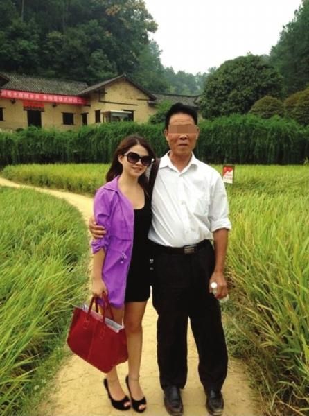 女孩与6旬老板签结婚协议 别把婚姻当买卖