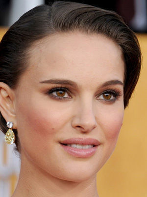 东西方女星容颜pk 看谁抗老更胜一筹