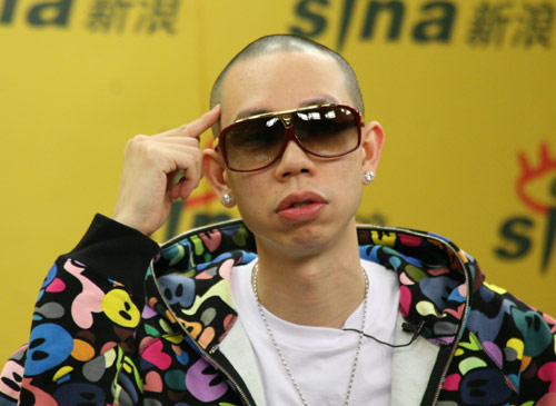 组图:天后造型师zing 揭开王菲另类妆容的秘密(3)