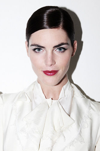 hilary rhoda的彩妆tips