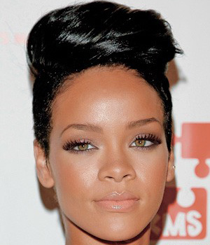 明星示范大热中性帅气发型:高耸刘海