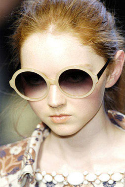 娃娃脸超模莉莉科尔才貌双全组图