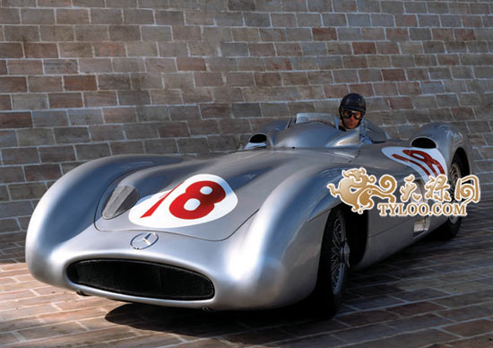 超级富豪的成人玩具