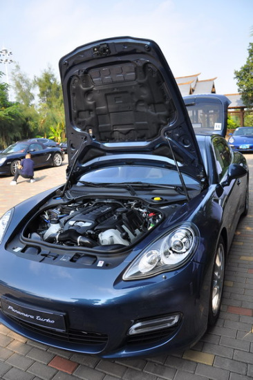 新浪汽车试驾保时捷panamera引擎