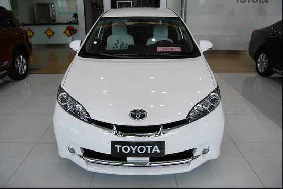 丰田小霸王优惠1.5万最低售27万 再送装潢