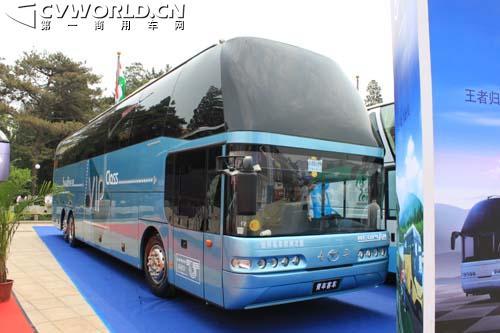 7米一层半欧iv客车jnp6140fk,是青年最新开发的一款大容量,新造型和全