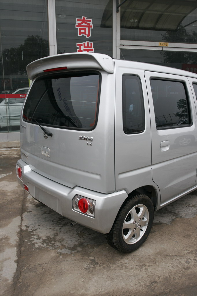 昌河铃木北斗星外观