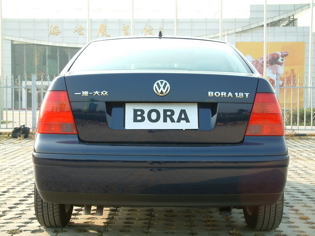 一汽大众后面字母bora图片